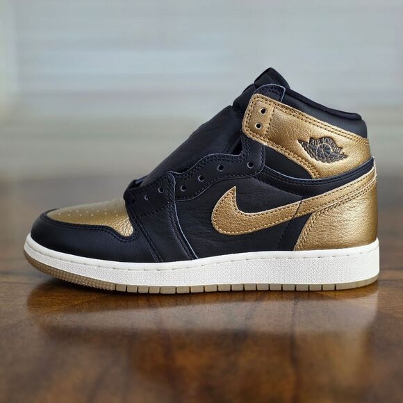 Nike Air Jordan 1 Retro Hi OG Black Metallic Gold FD1437-071 GS 6Y Women's 7.5 - Picture 8 of 14